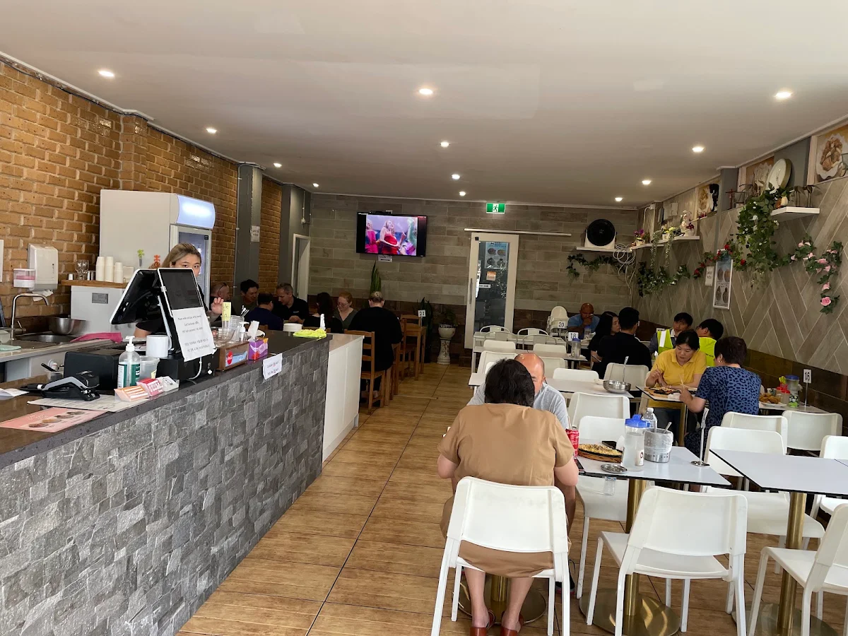 Vibe, Mami Restaurant
