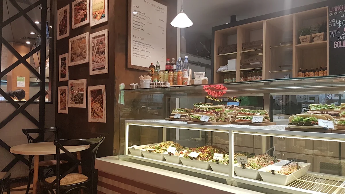 Vibe, Delisse French Café & Office Catering