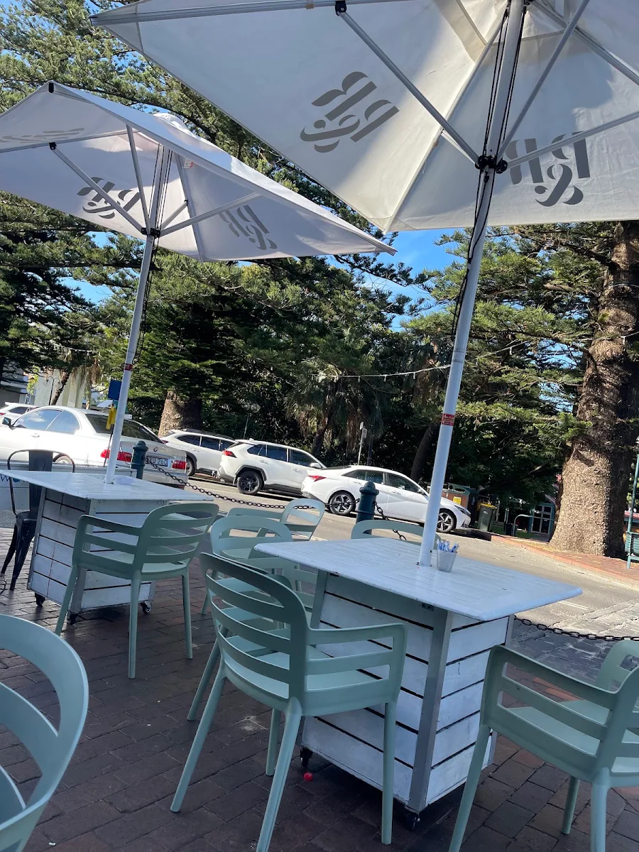 Vibe, Saltwater Cafe