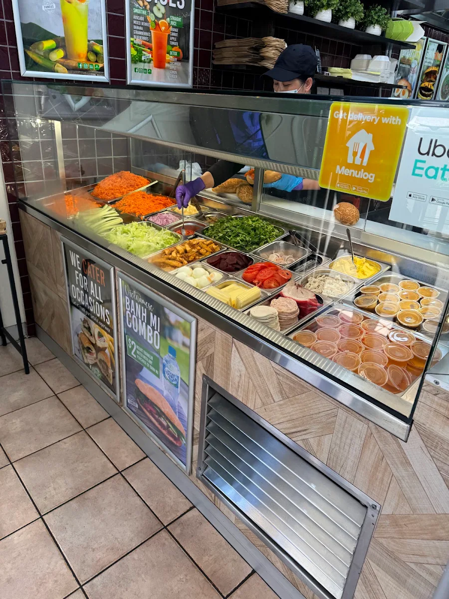 Vibe, VN Wrap & Roll - Williamstown