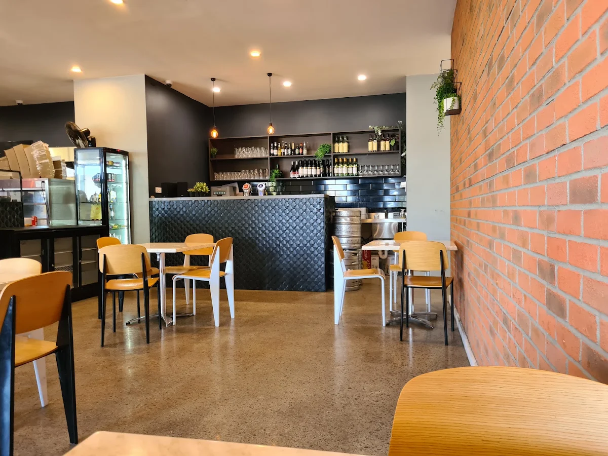 Vibe, Xpress Gourmet Pizza & Pasta Rye