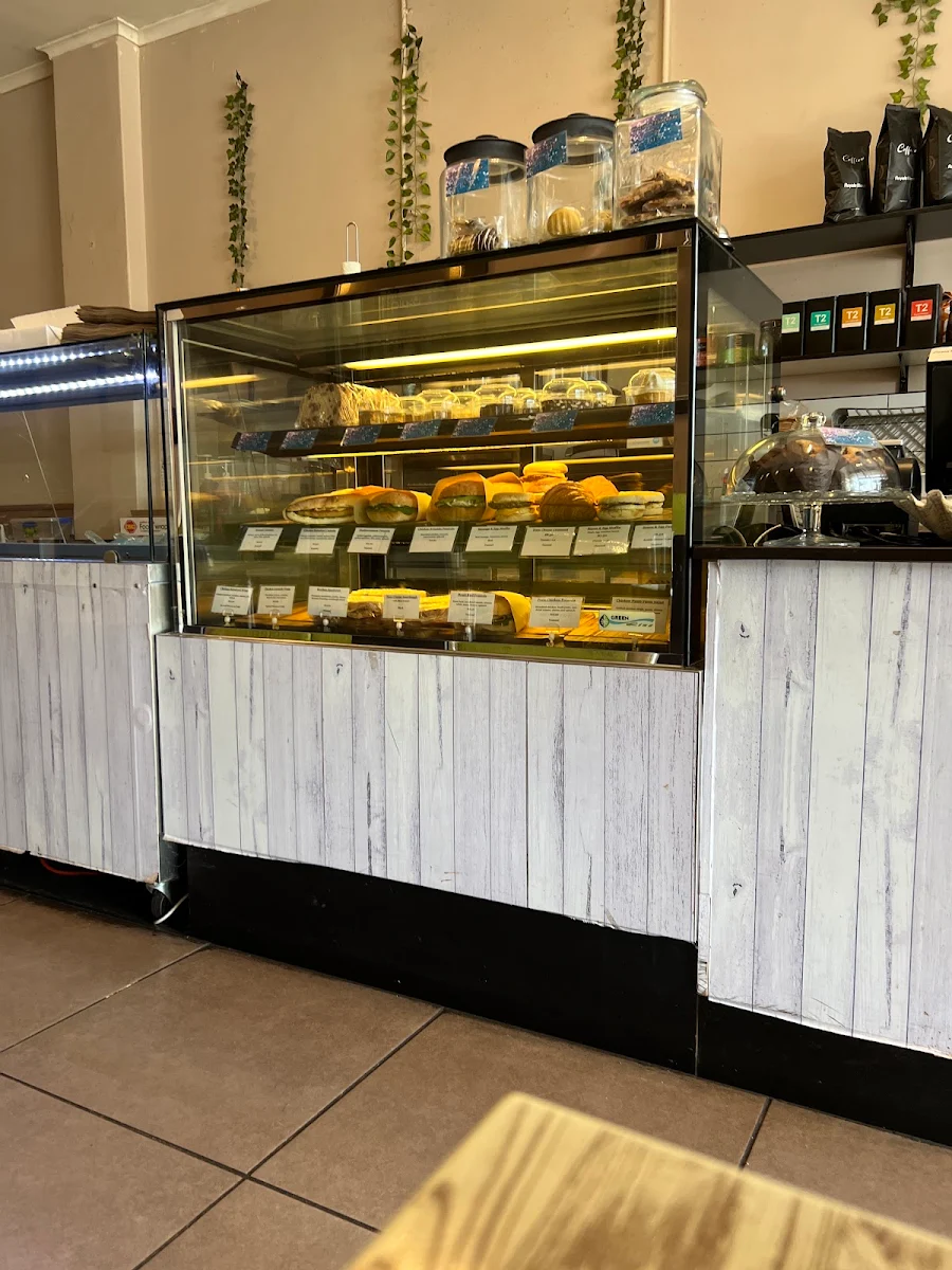 Vibe, Caffetteria 295