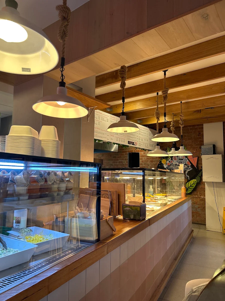 Vibe, Main Grill Chicken, Salads, Burgers, Souvlaki’s, HSP’s and Kebabs