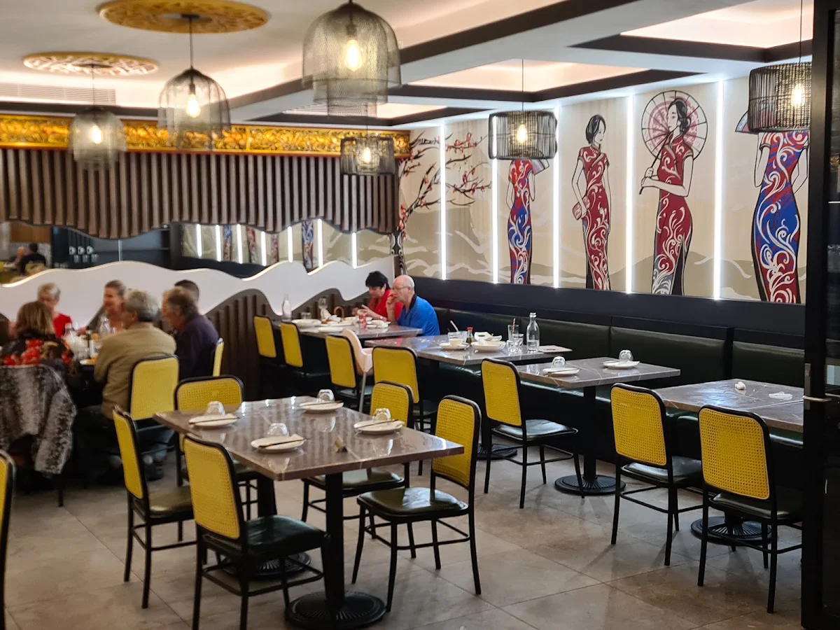 Vibe, Yum Cha Gallery