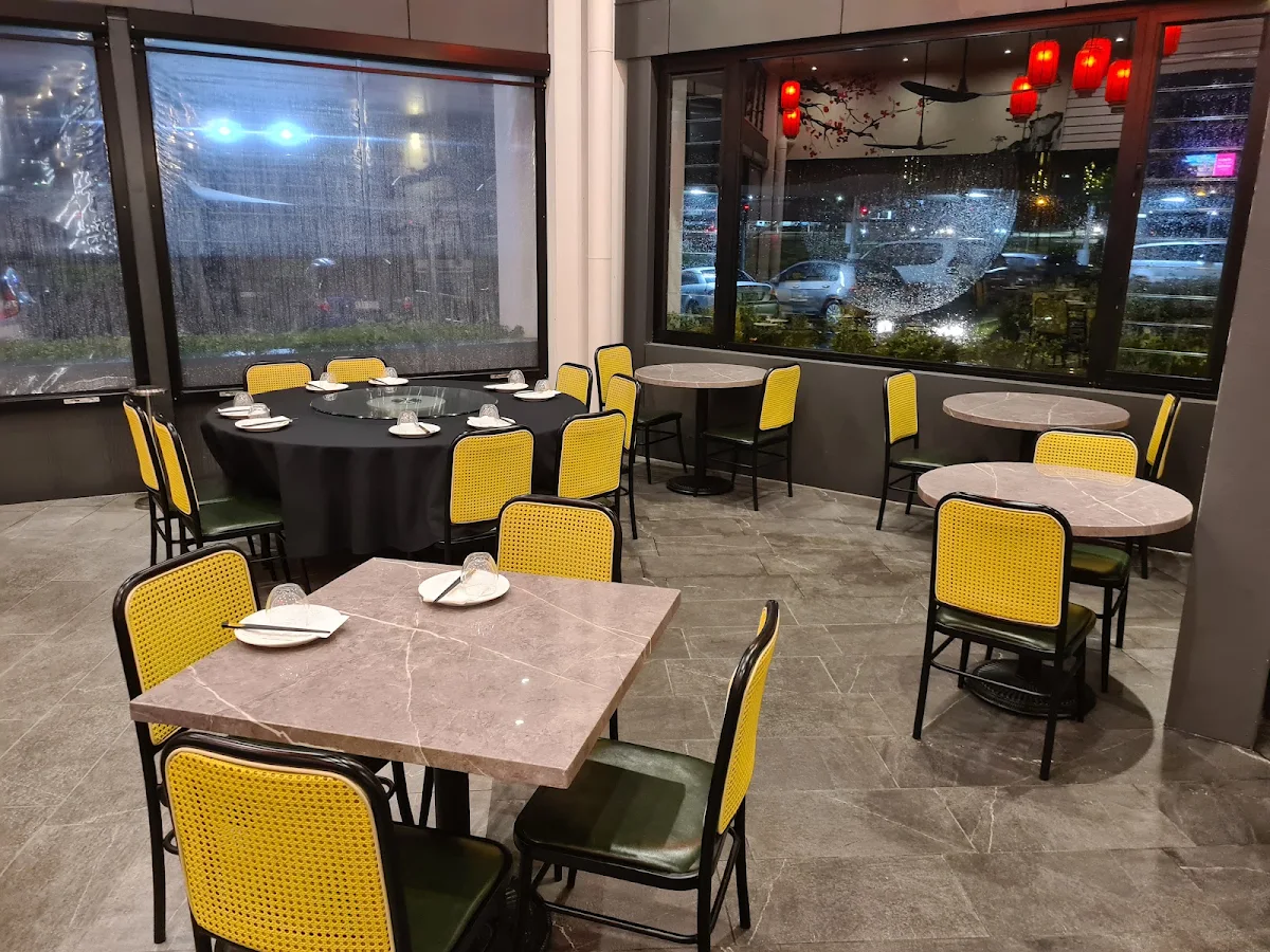 Vibe, Yum Cha Gallery