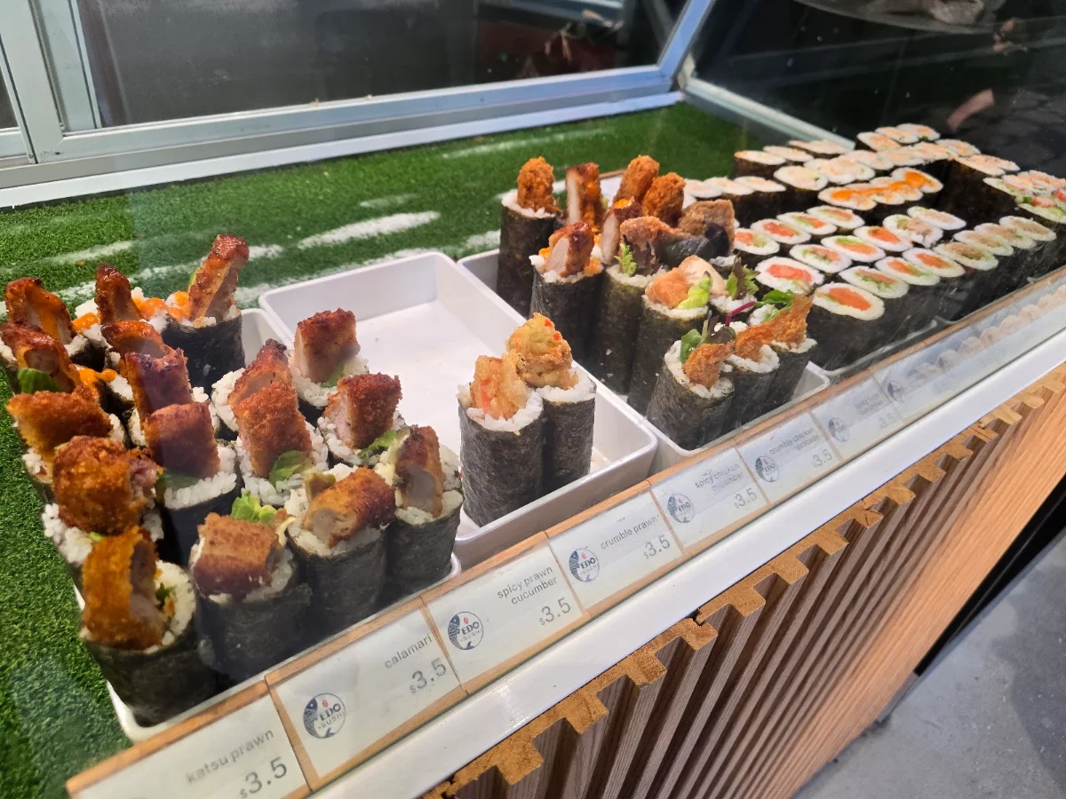 Menu, MoMo Sushi