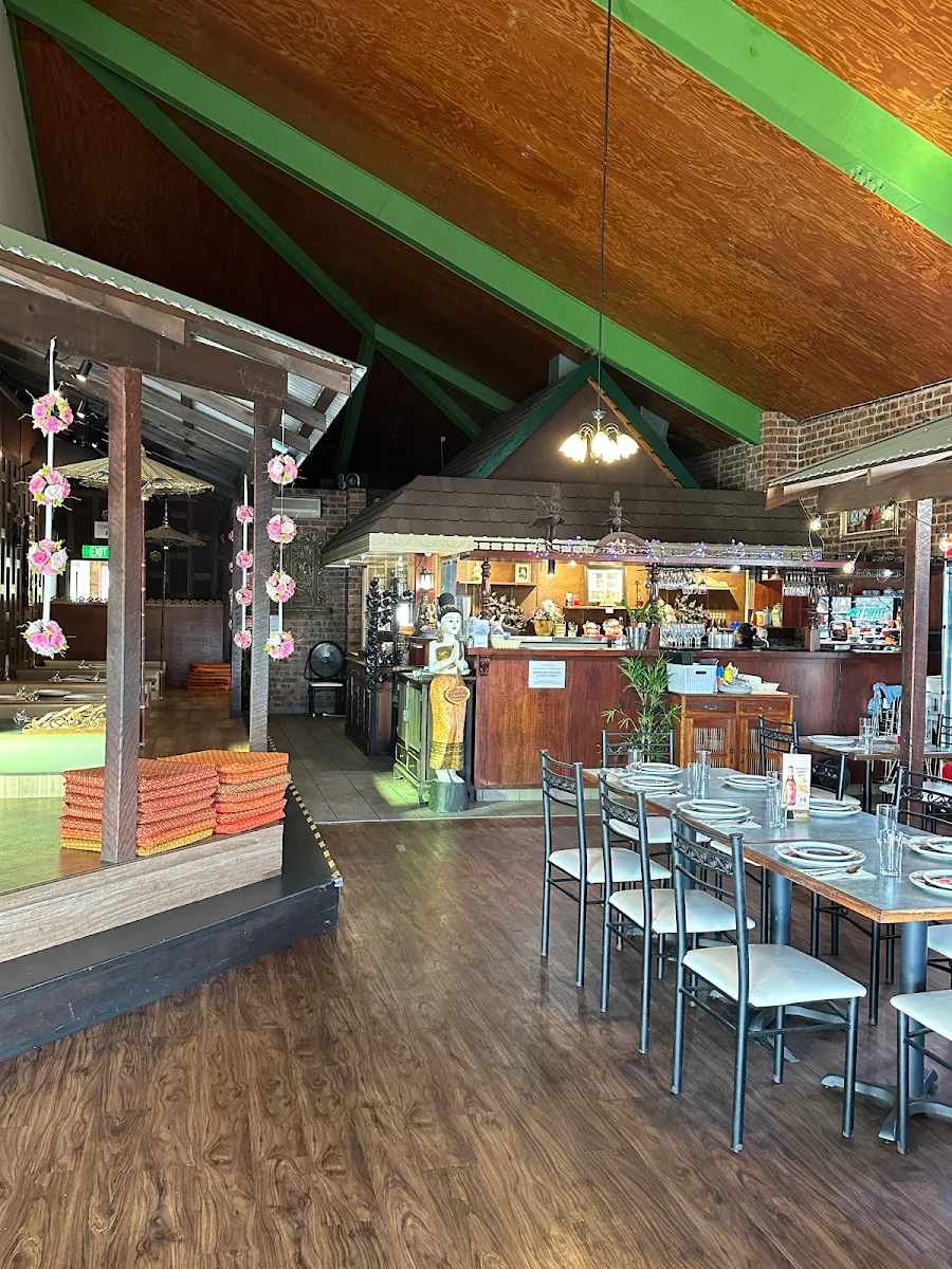 Vibe, Som Tam Thai Restaurant