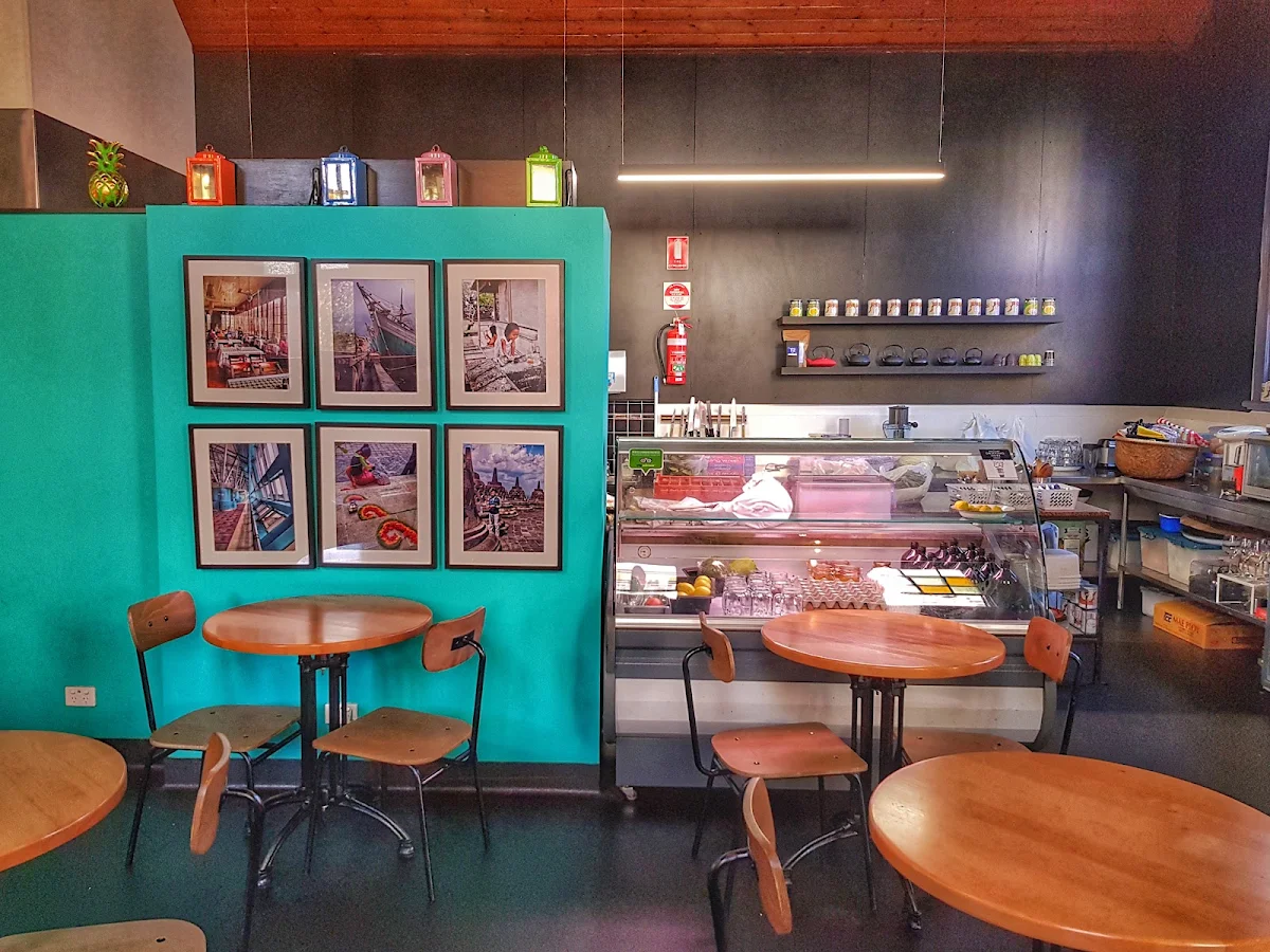 Vibe, Yuni's Kitchen