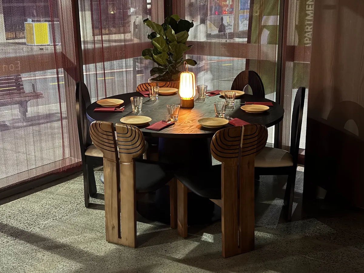 Vibe, 雍 | Eon Restaurant
