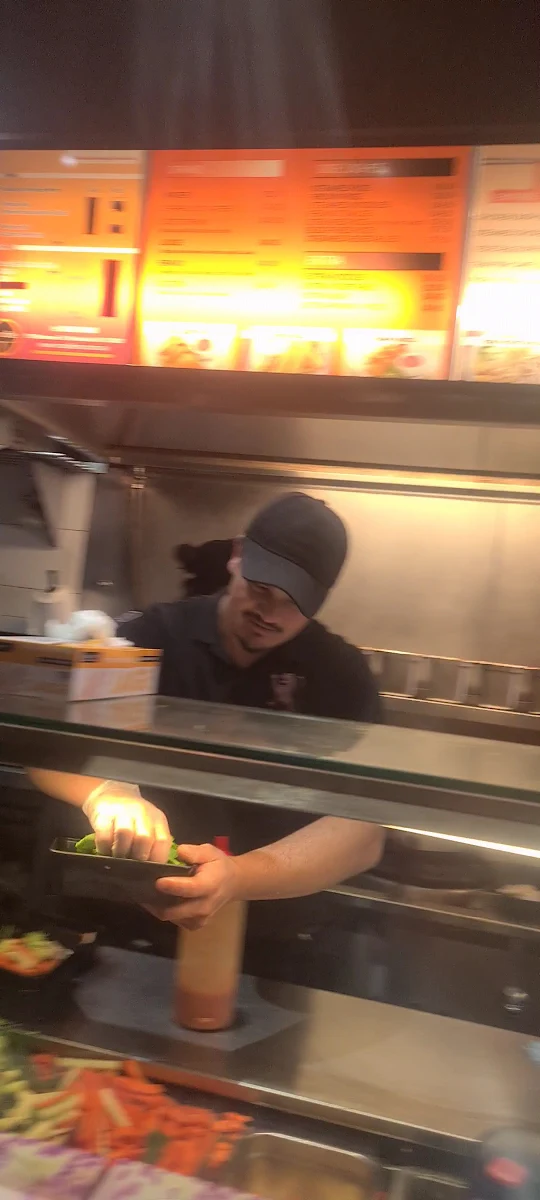 Vibe, Noodle Inn Asian Fusion