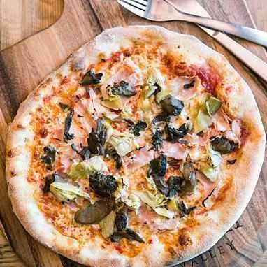 Food & drink, Lucky's Pizzeria
