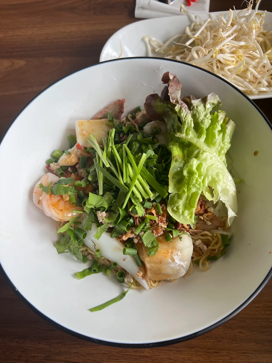 Food & drink, Vien Linh Restaurant