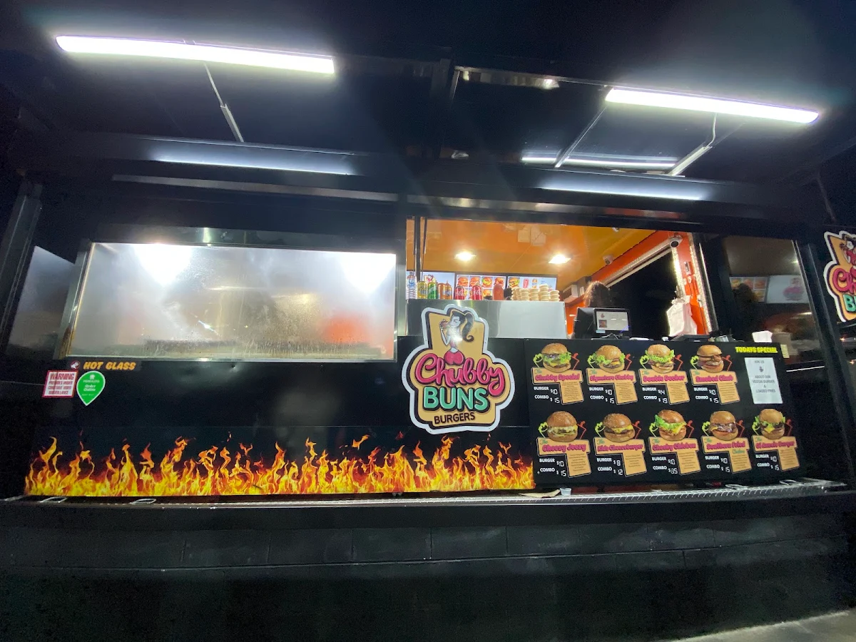 Vibe, Chubby Buns Burgers Lansvale