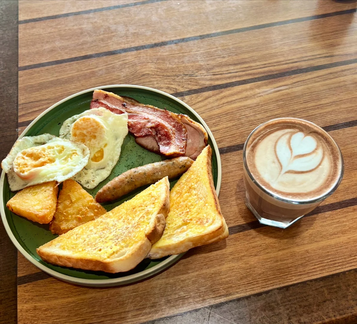 Food & drink, CAFE 4 U