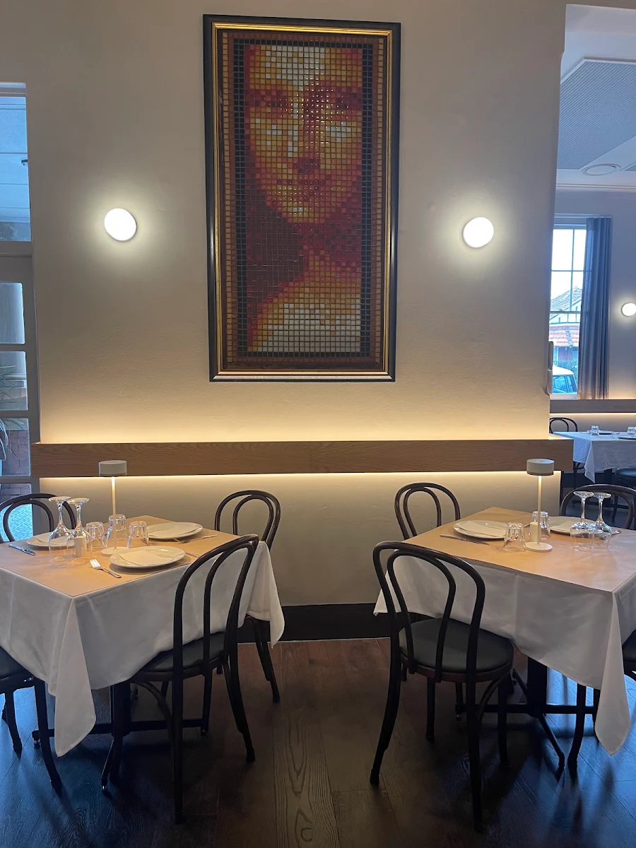 Vibe, Little Sicily Ristorante