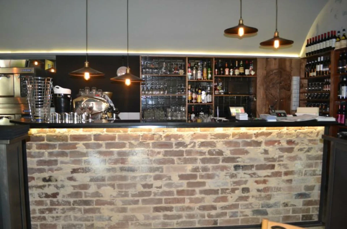 Vibe, Little Sicily Ristorante