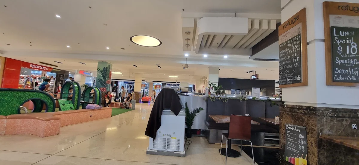 Vibe, Refuge Cafe