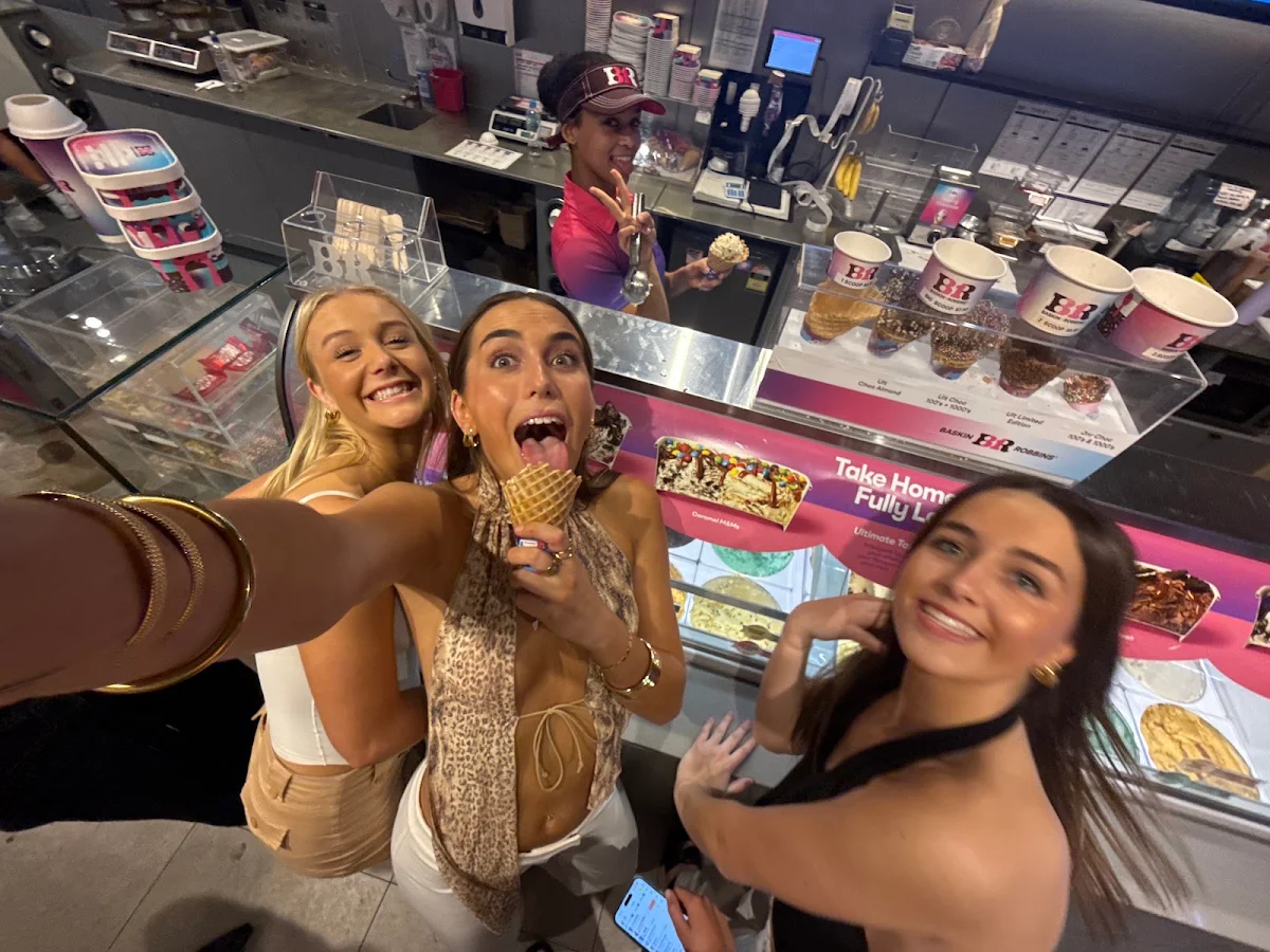 Vibe, Baskin-Robbins Surfers Paradise