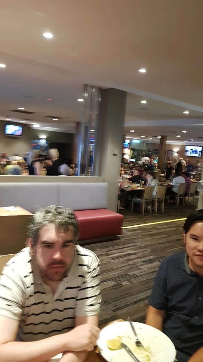 Vibe, Outback Family Bistro