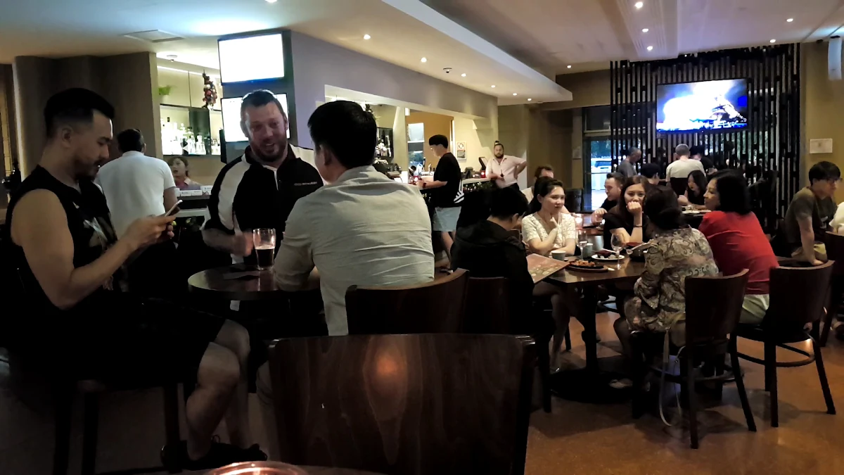 Vibe, Eastwood Hotel