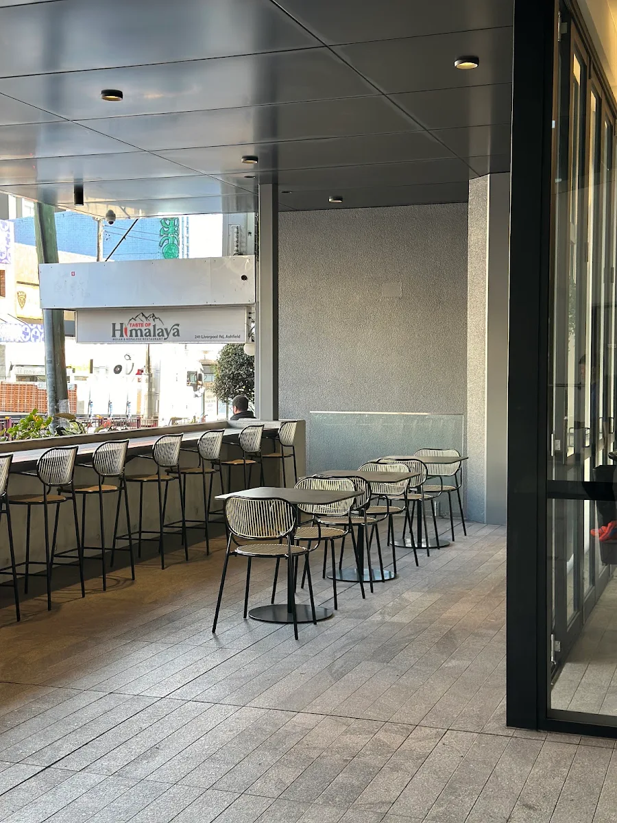 Vibe, POMPOM CAFE