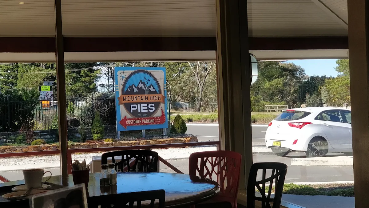 Vibe, Mountain High Pies