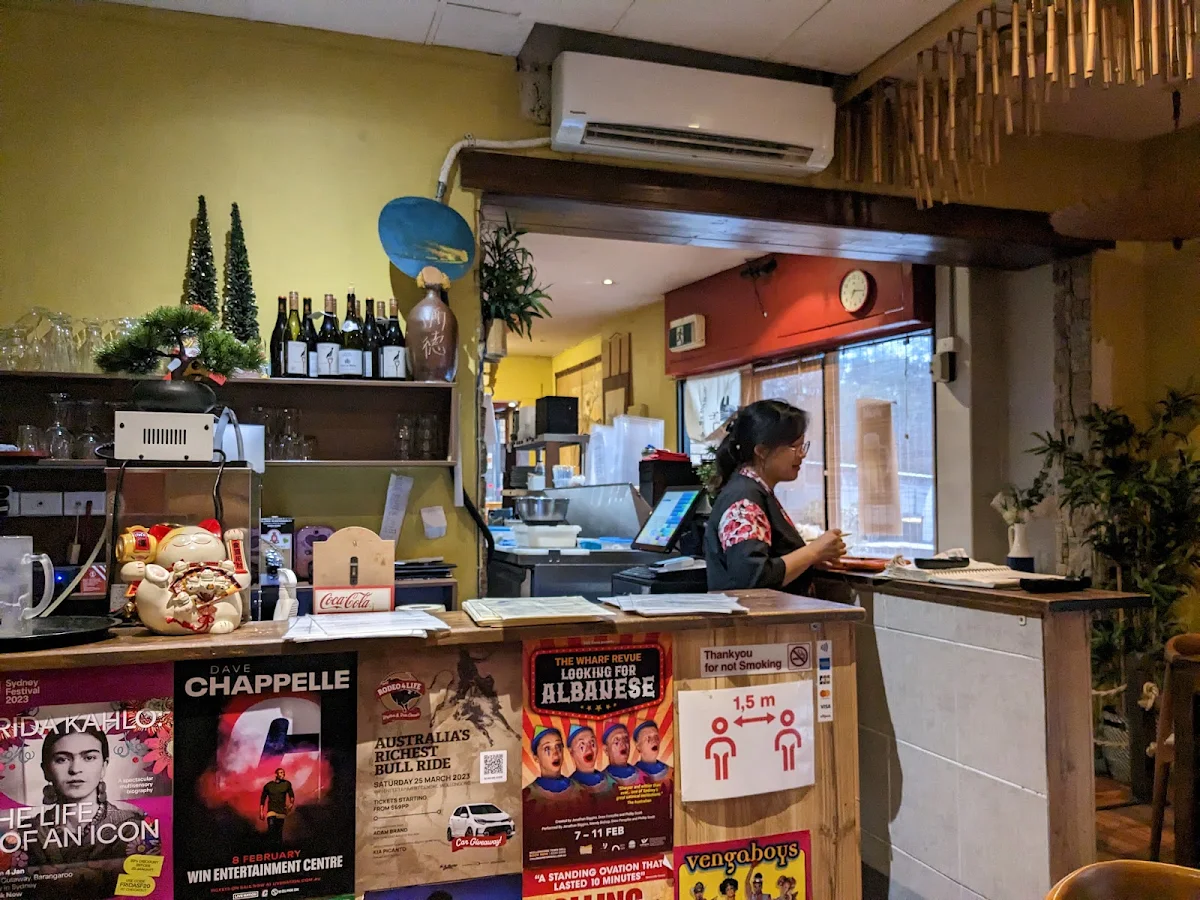 Vibe, Sakura Sushi Japanese Restaurant