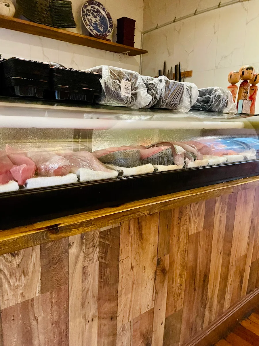 Vibe, Sakura Sushi Japanese Restaurant