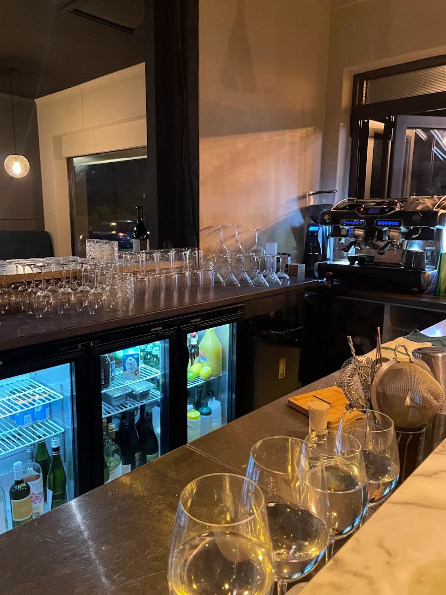 Vibe, Bar 38
