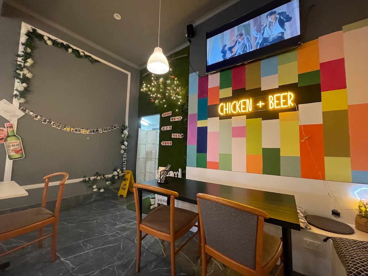 Vibe, Lalaland Cafe and Korean Restaurant