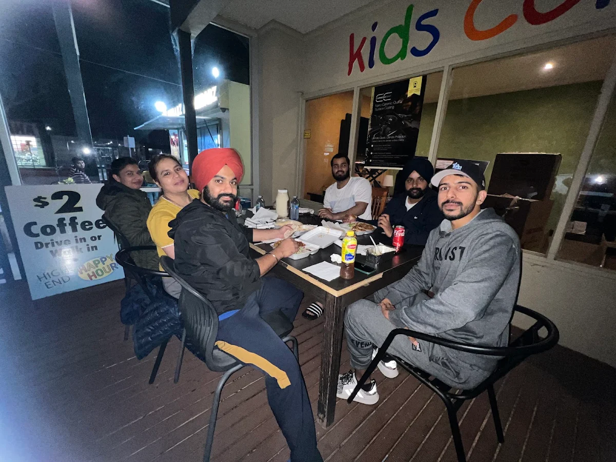Vibe, Ace Kebab & Loukoumades