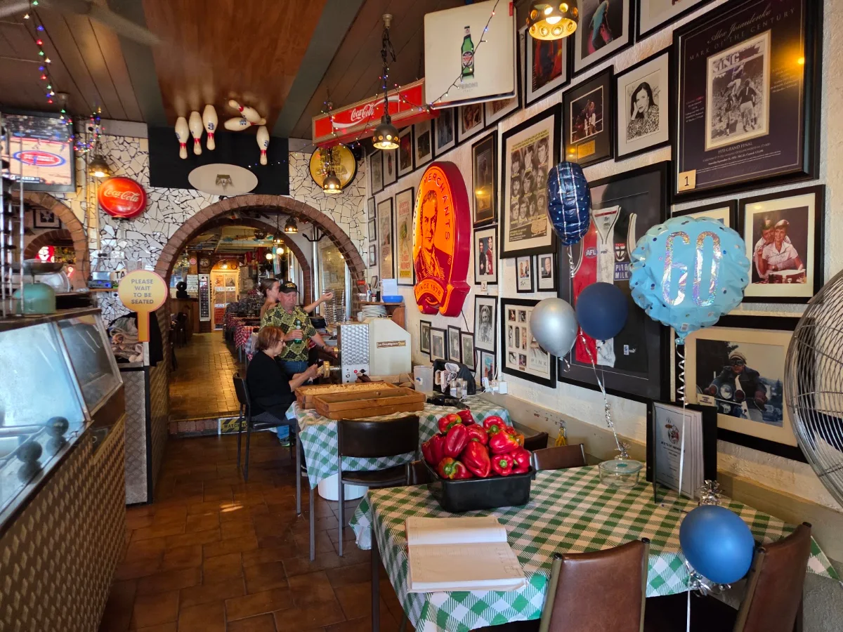 Vibe, Joe's of Mentone