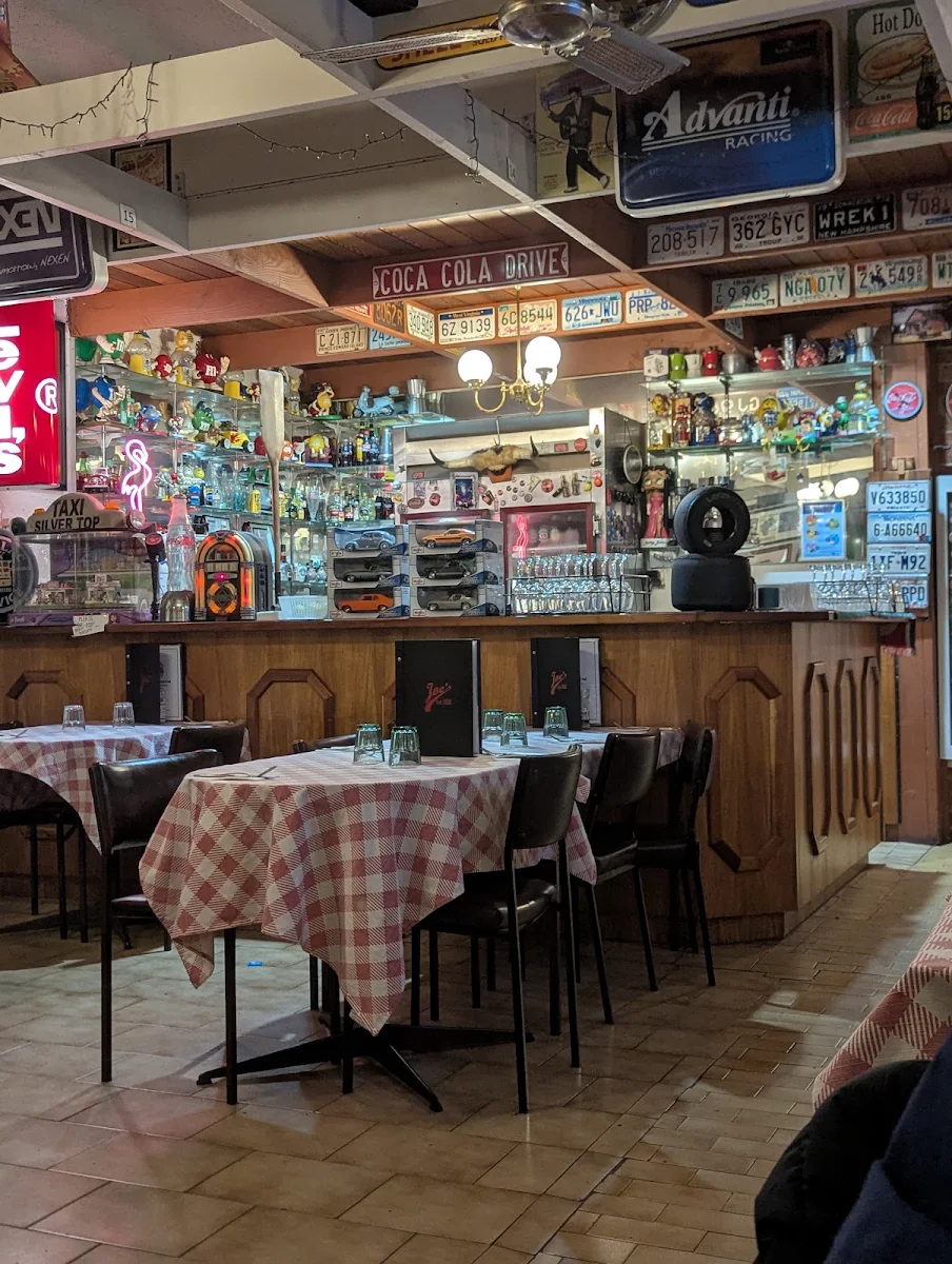 Vibe, Joe's of Mentone
