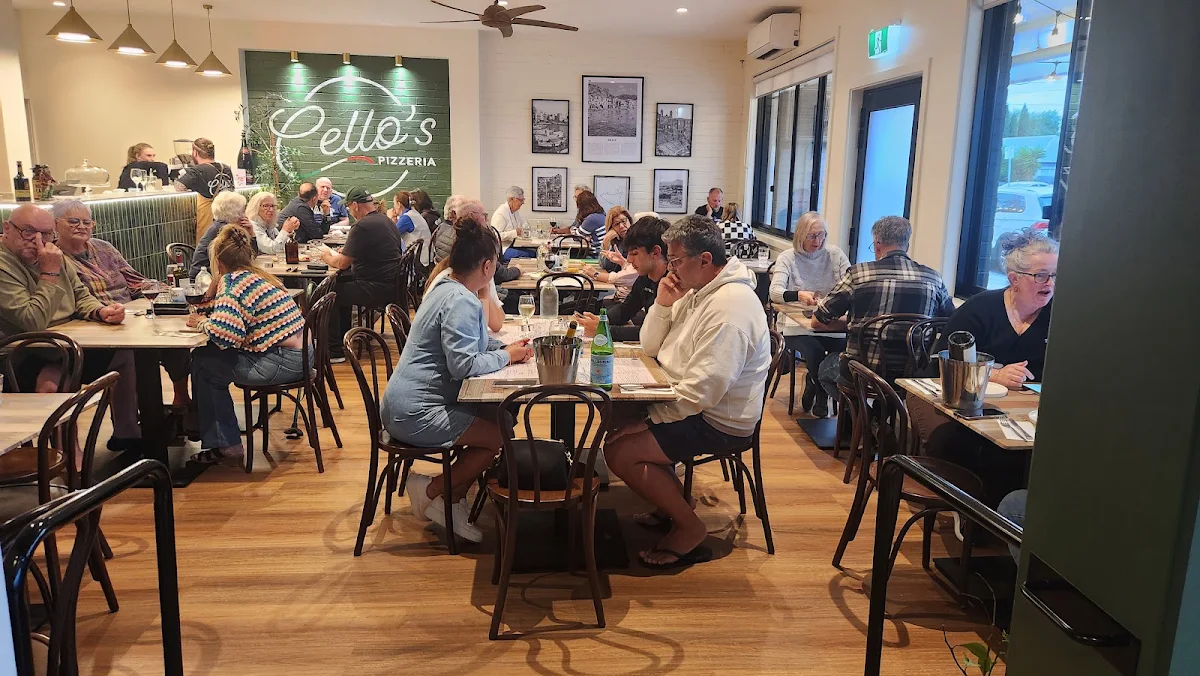 Vibe, Cellos Pizzeria