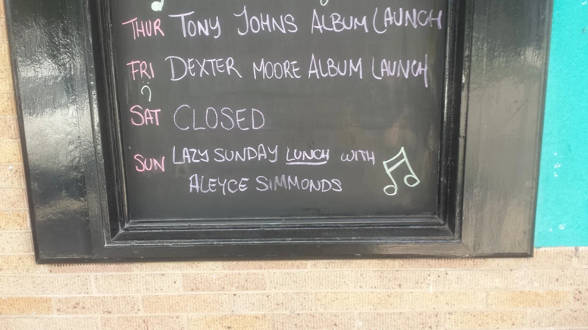 Menu, Flamingos Live