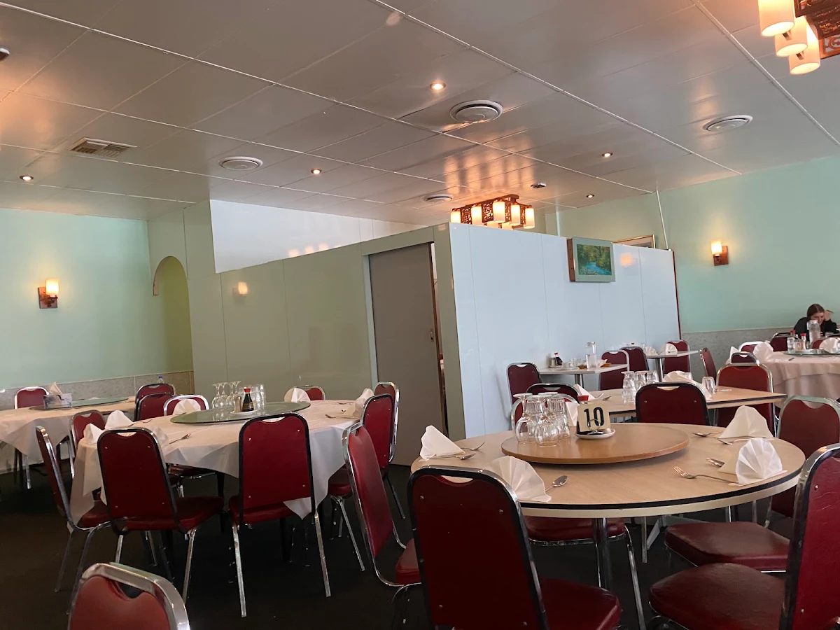 Vibe, Ming Dynasty Restaurant