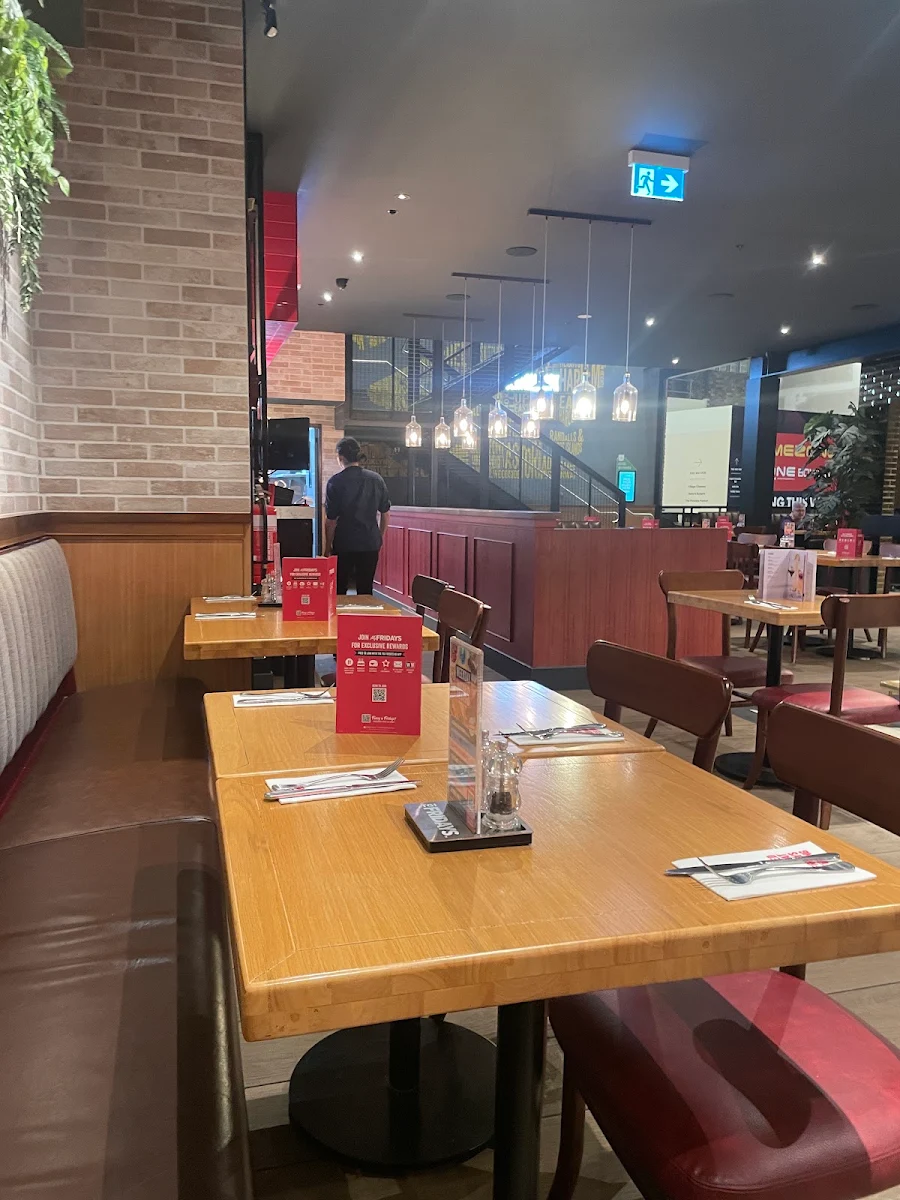 Vibe, TGI Fridays Southland