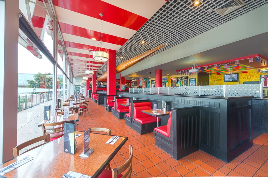 Vibe, TGI Fridays Southland