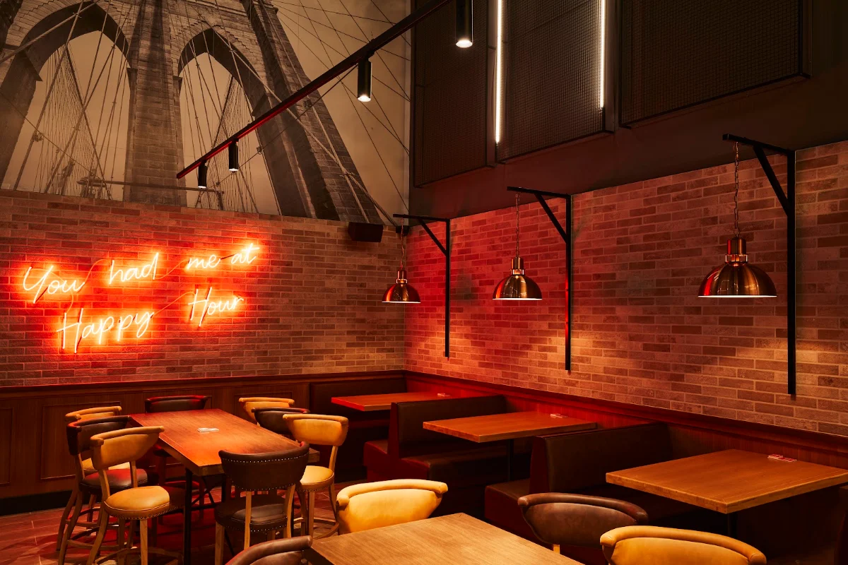 Vibe, TGI Fridays Southland