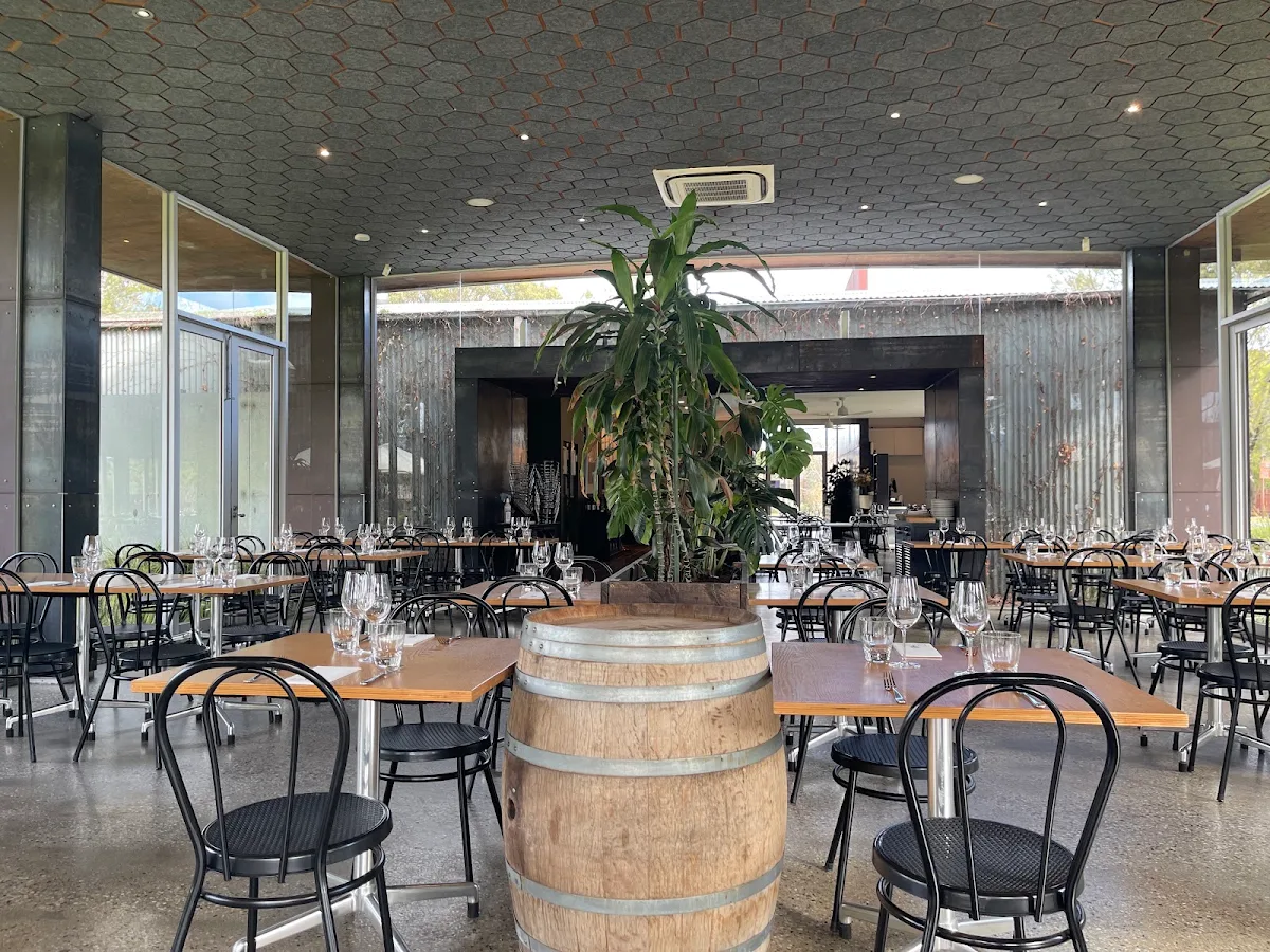 Vibe, DiVino Ristorante at e’STELLAR estate