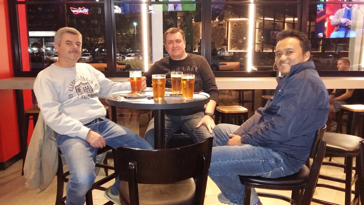 Vibe, The Sporting Globe Bar & Grill Rockingham