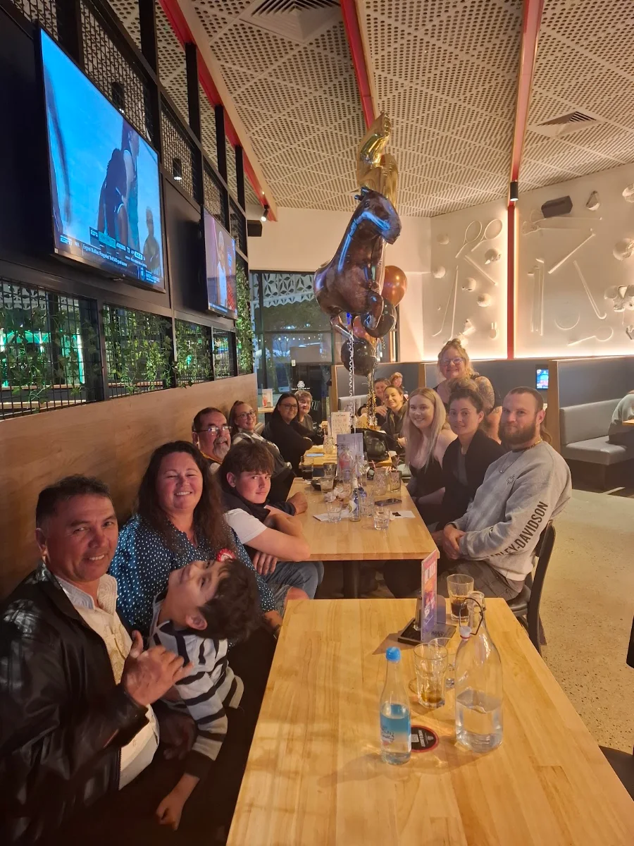 Vibe, The Sporting Globe Bar & Grill Rockingham