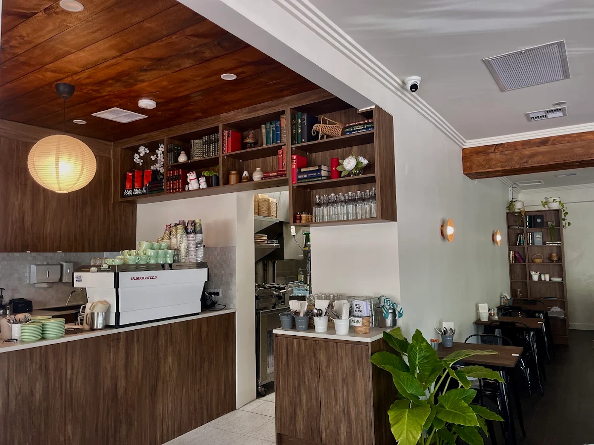 Vibe, SPILL THE BEANS CAFE