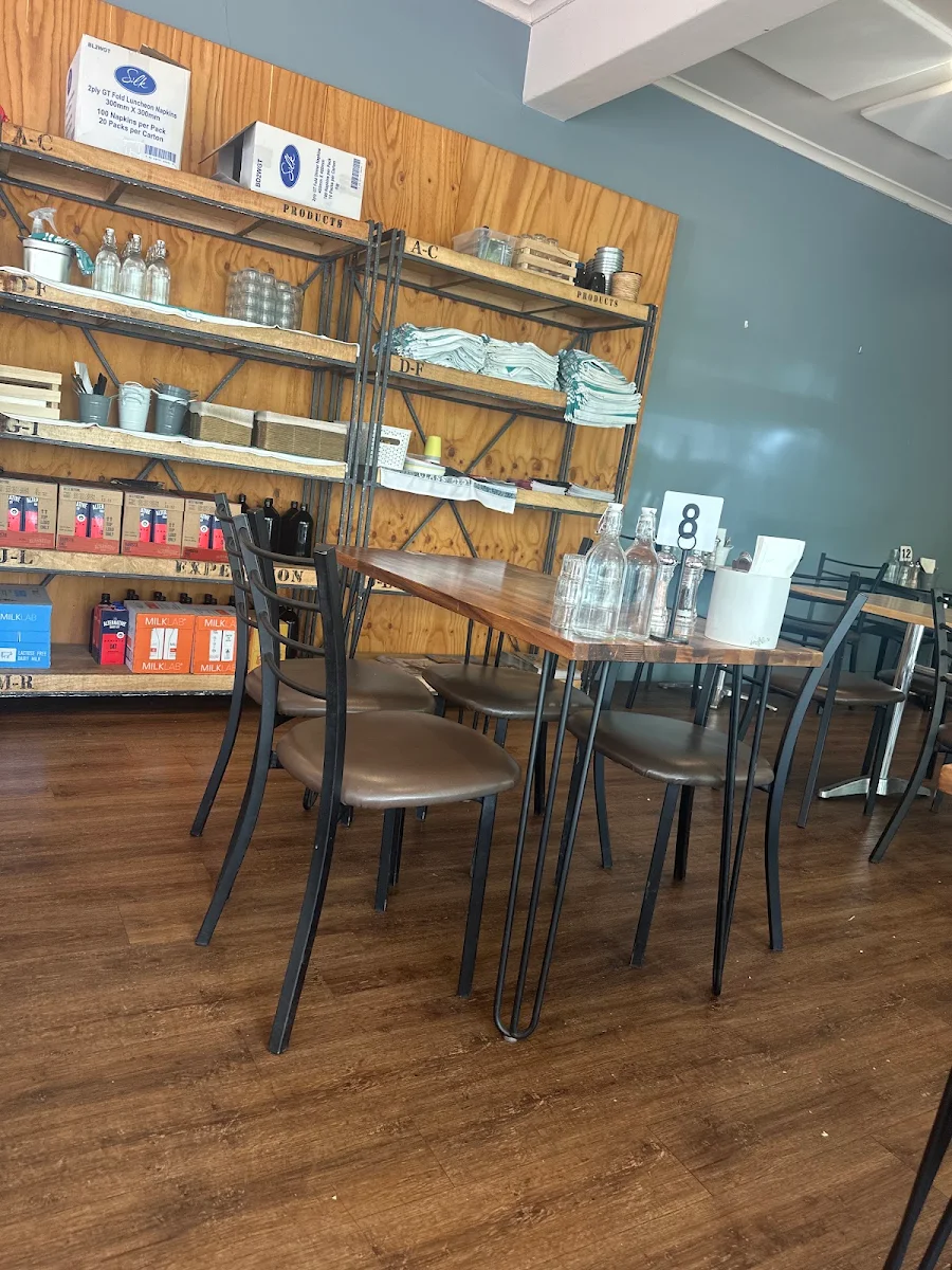 Vibe, SPILL THE BEANS CAFE