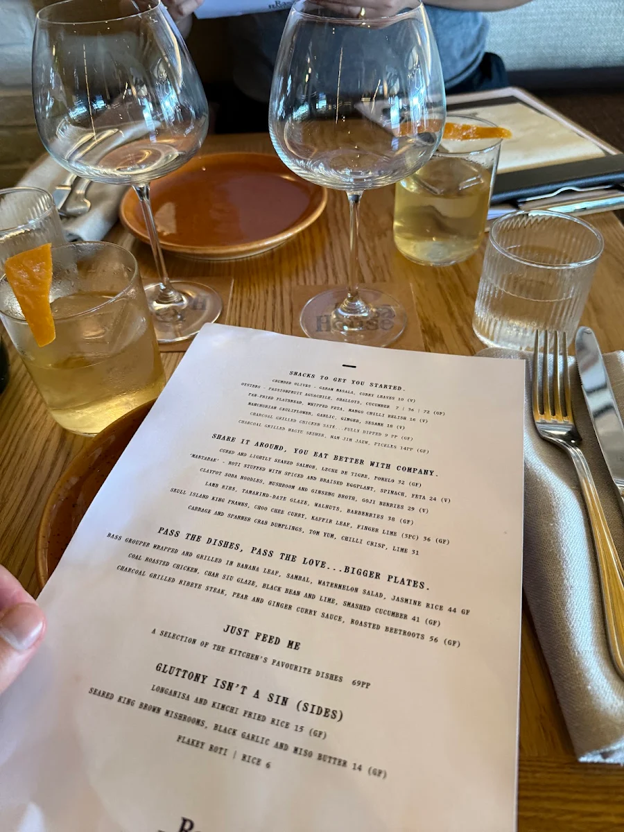 Menu, Rasā House
