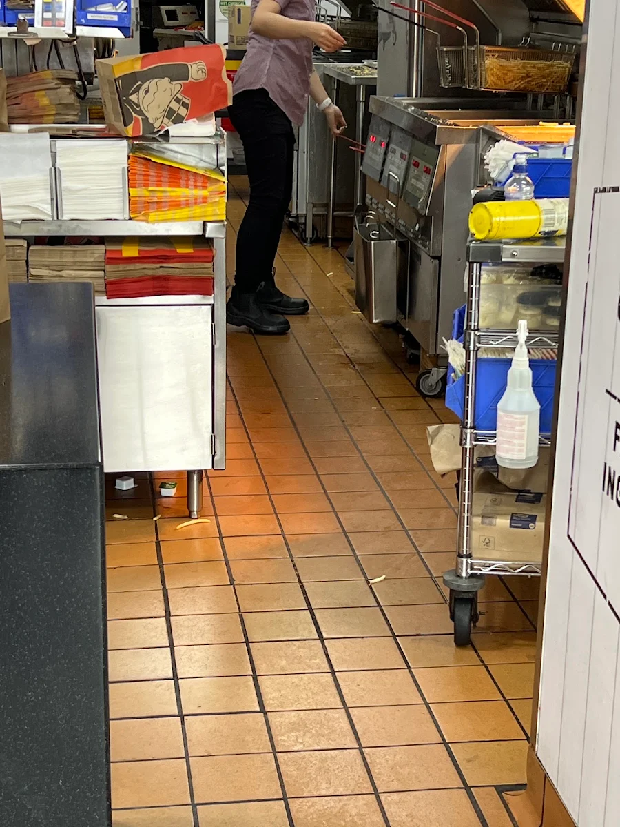 Vibe, McDonald's Avondale Heights
