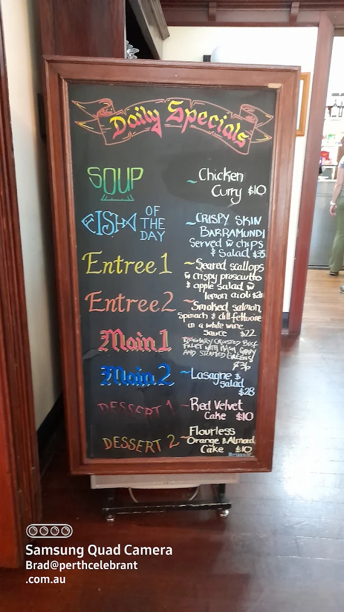 Menu, Yanchep Inn