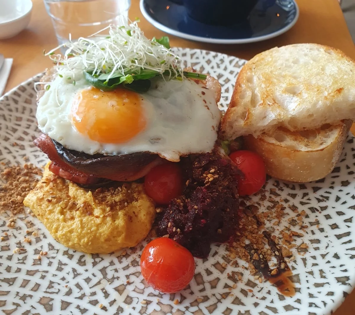 Food & drink, Elliott's Bistro