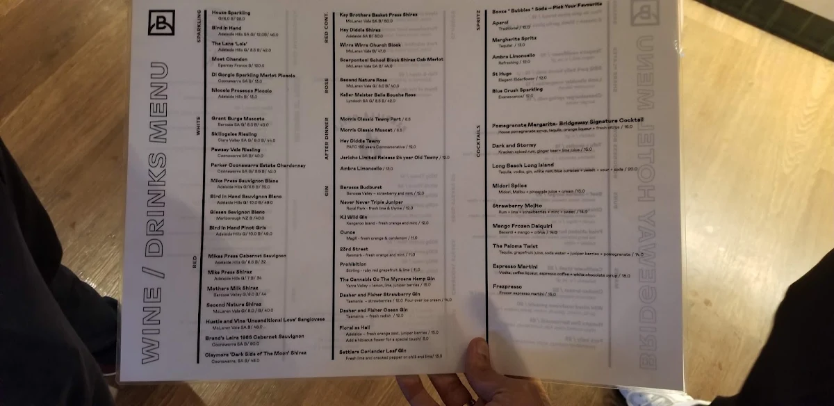 Menu, Bridgeway Hotel
