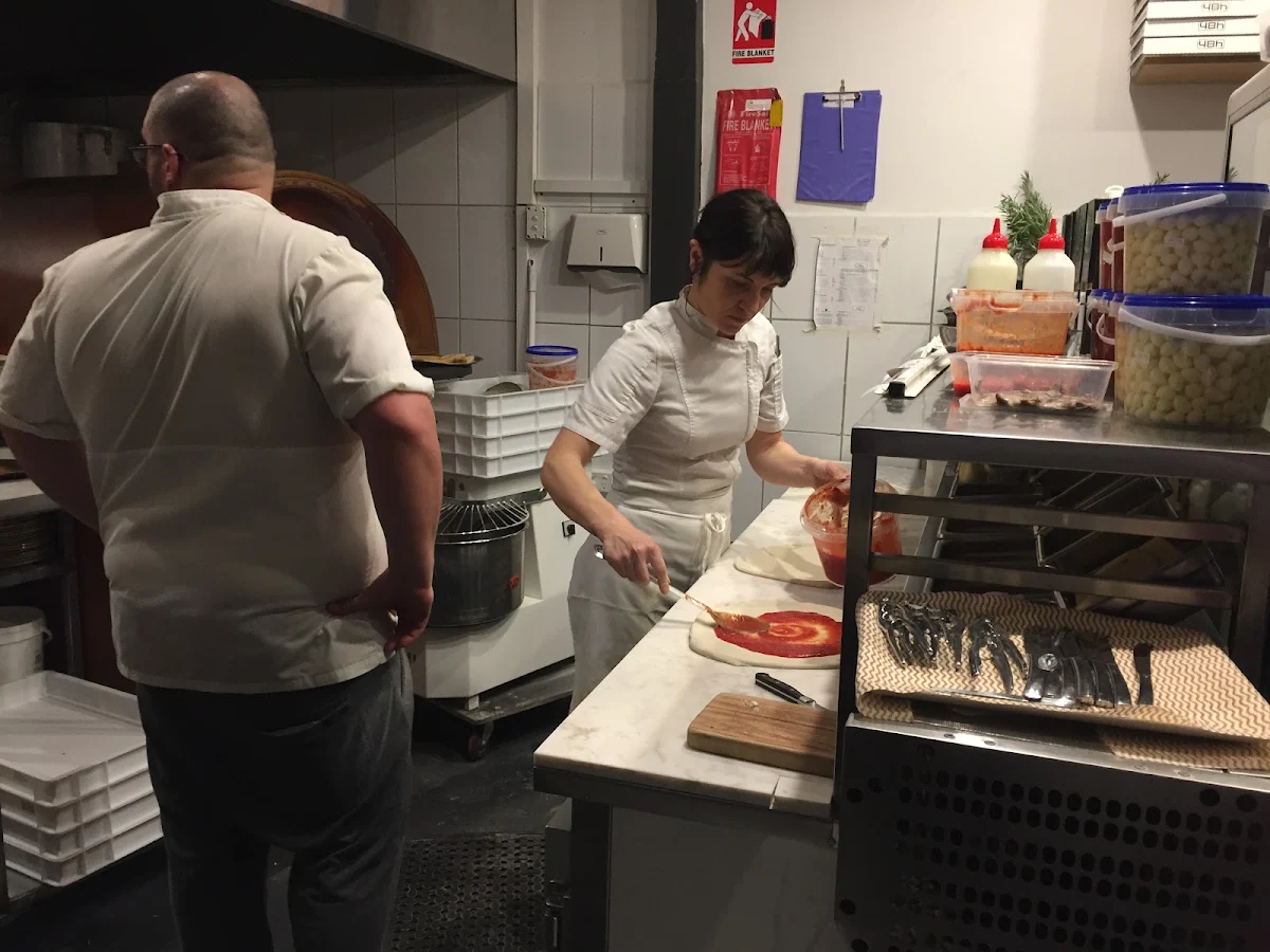 Vibe, 🍕48h Pizza e Gnocchi Bar - Italian Restaurant in South Yarra